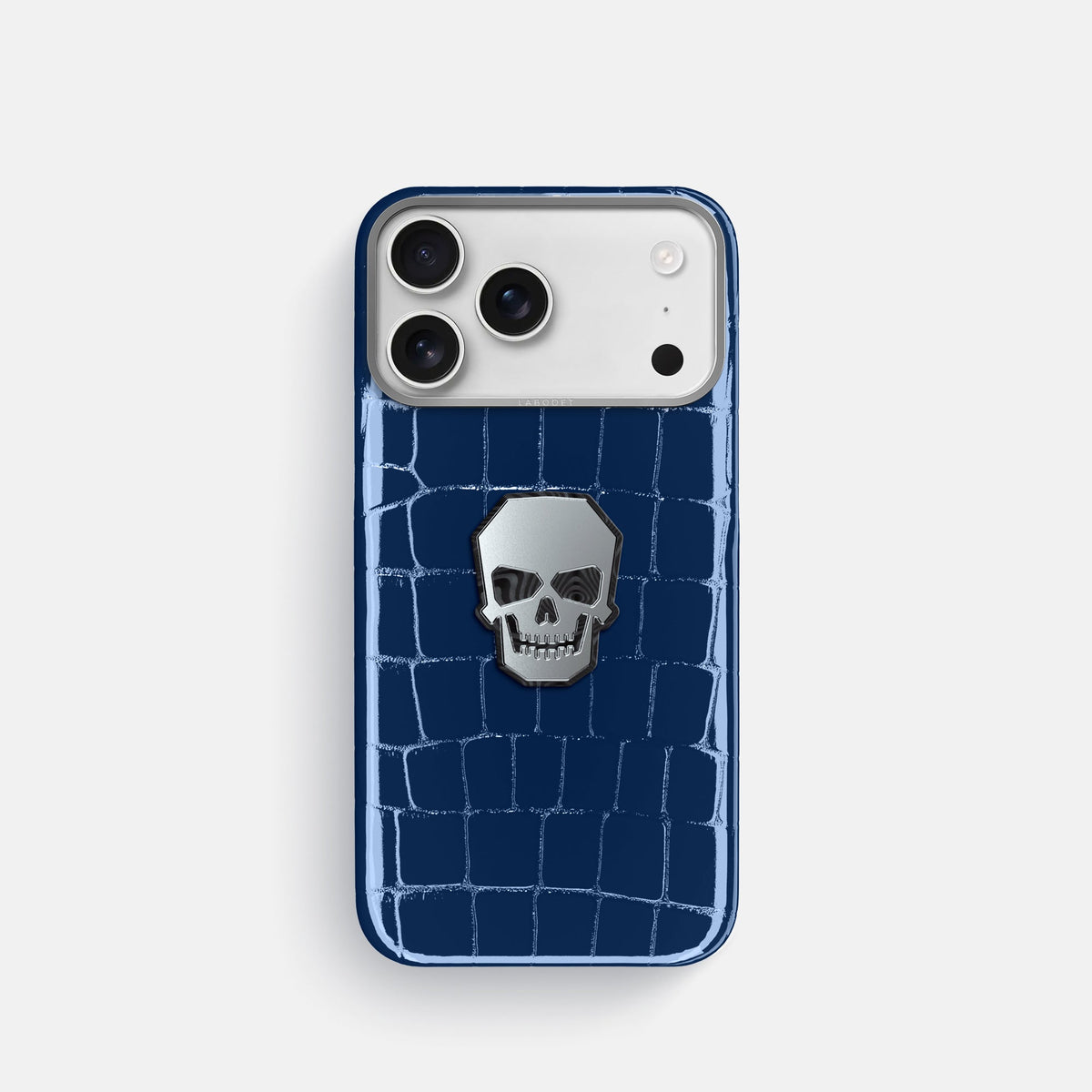 Classic Case With Titanium Skull For iPhone 18 Pro In Shiny Alligator -1 | Mediterranean-Steel
