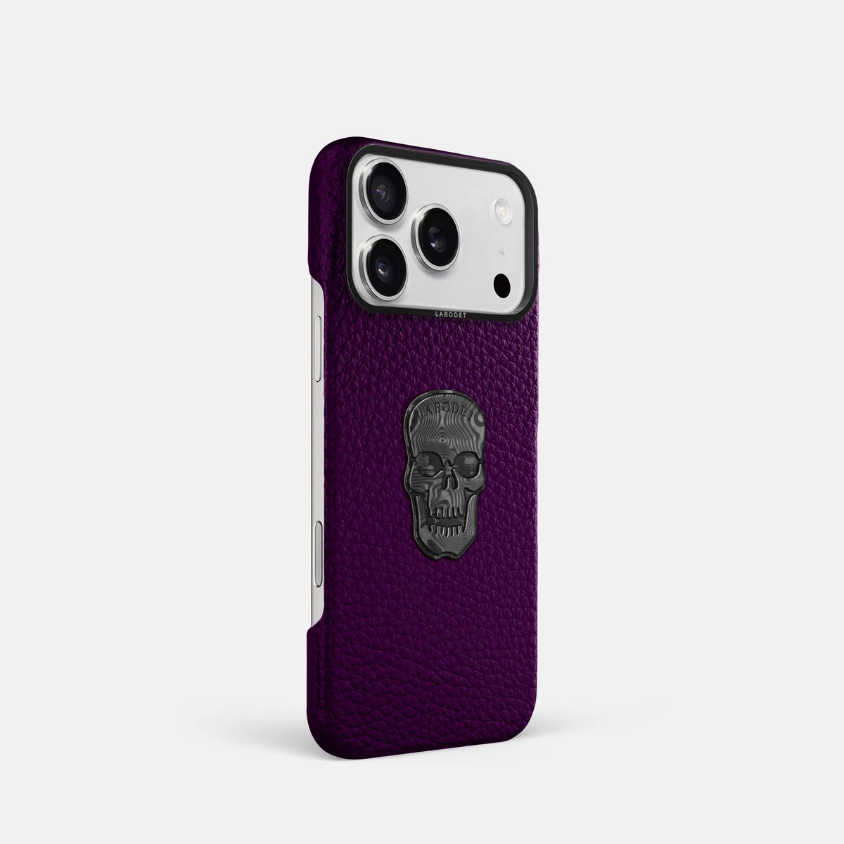 Classic Case With Carbon Skull For iPhone 18 Pro In Calf -2 | Violet-Black