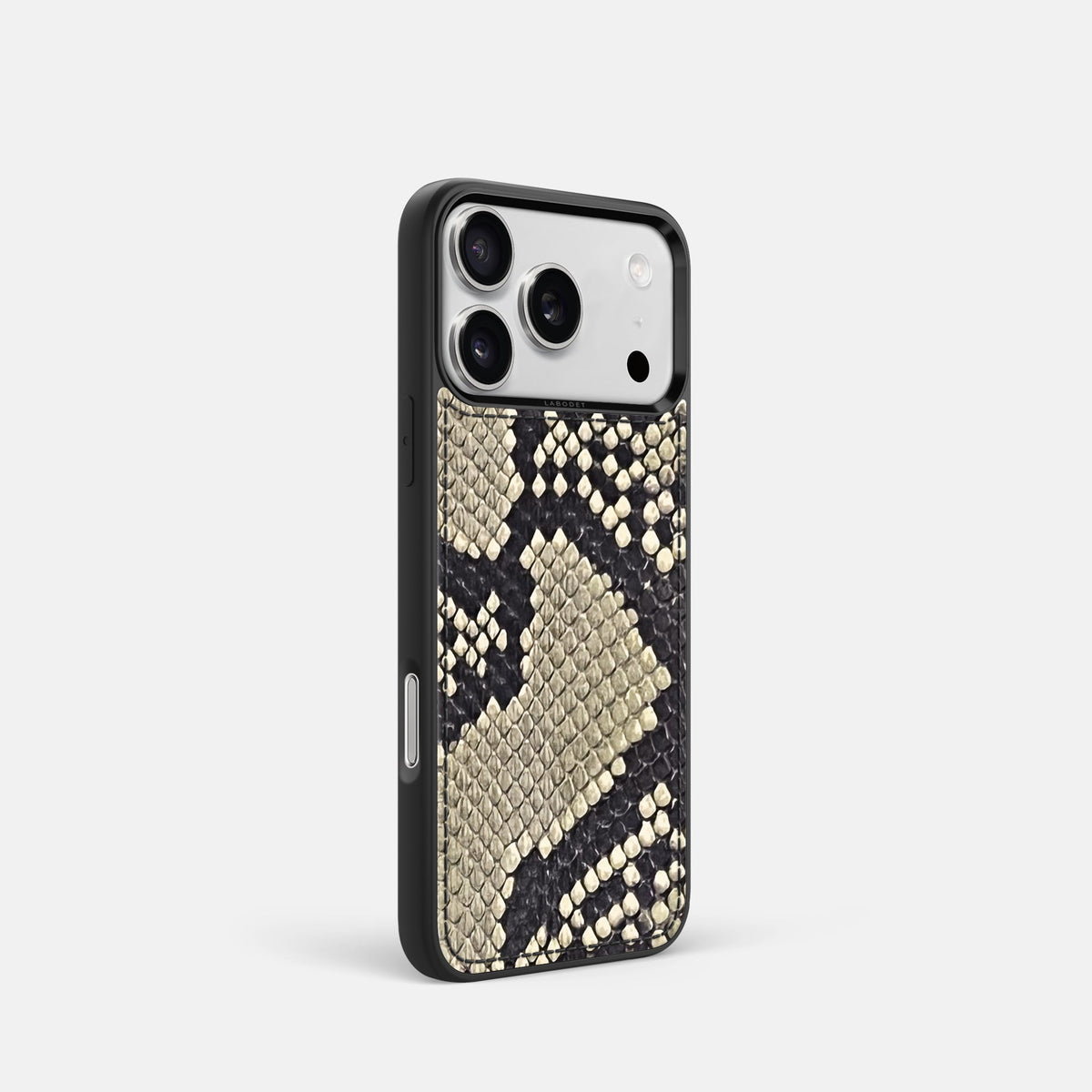 Sport Case For iPhone 18 Pro In Deluxe Python -2 | Savannah