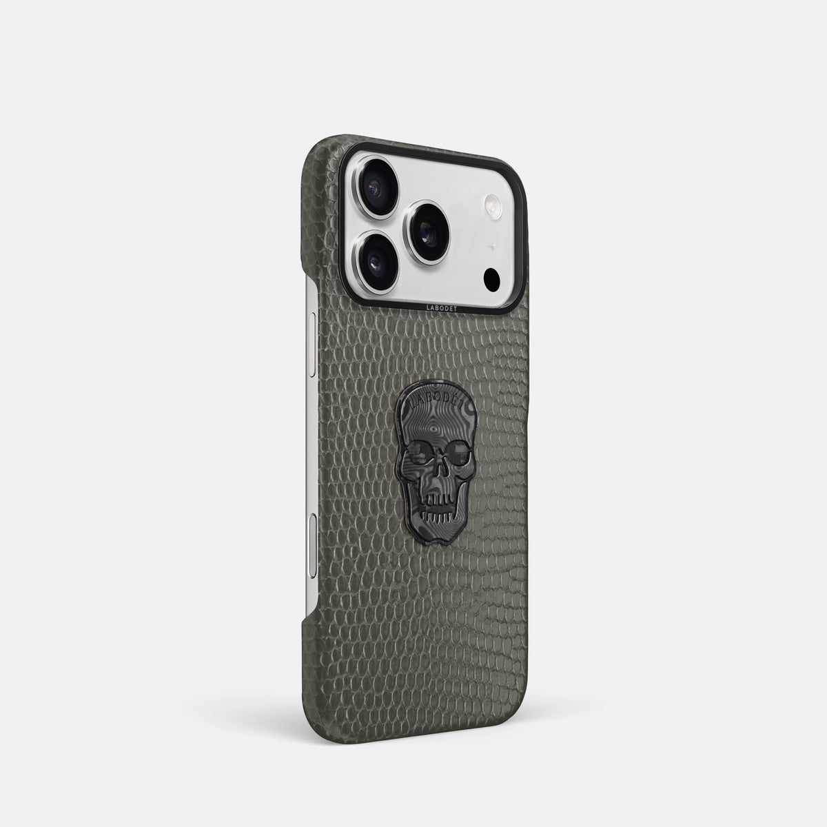 Classic Case With Carbon Skull For iPhone 18 Pro In Lizard -2 | Grey-Black