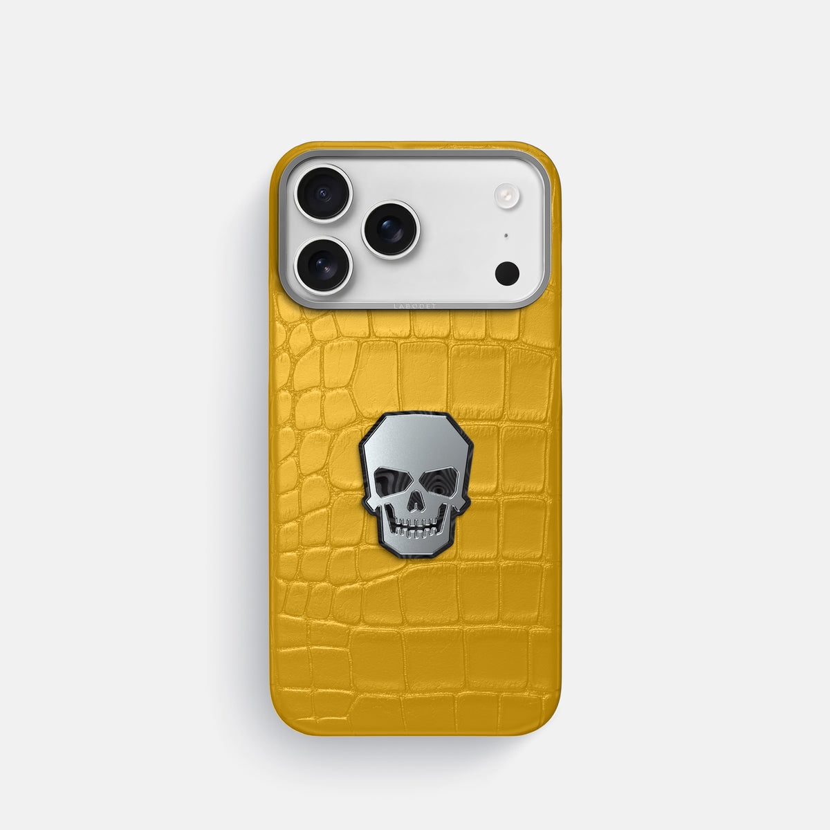 Classic Case With Titanium Skull For iPhone 17 Pro In Alligator -1 | Yellow-Steel