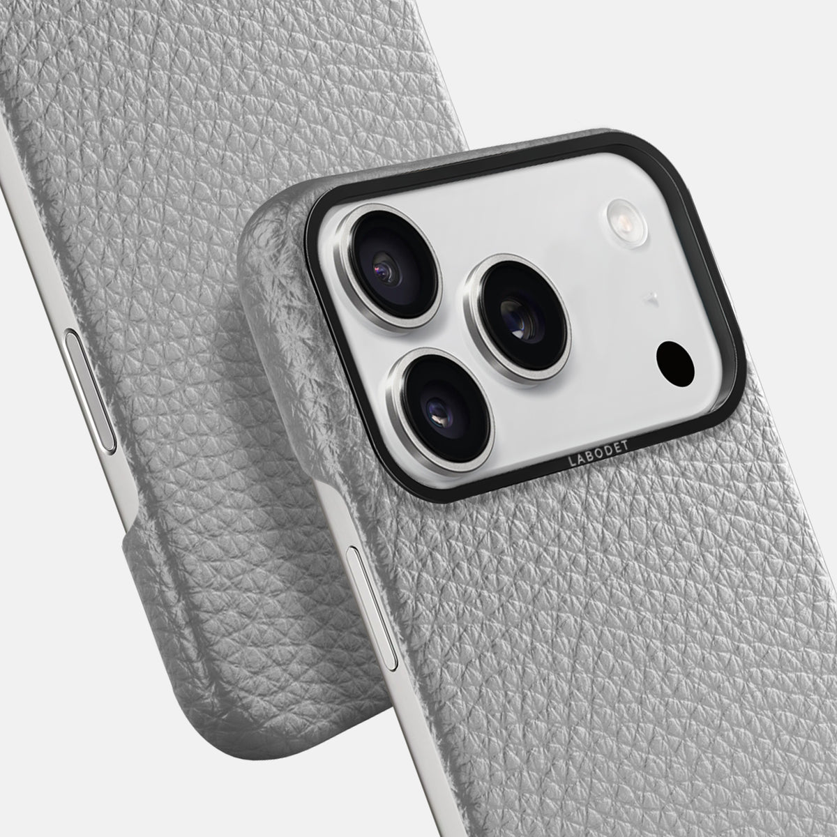 Classic Case For iPhone 17 Pro Max In Calf -6 | Nuage-Black