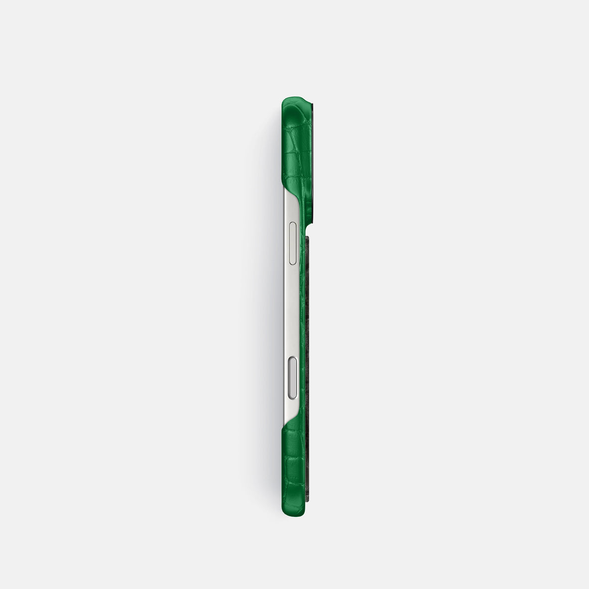 Classic Case With Carbon Dragon For iPhone 17 Pro In Alligator -3 | Forest-Green-Black