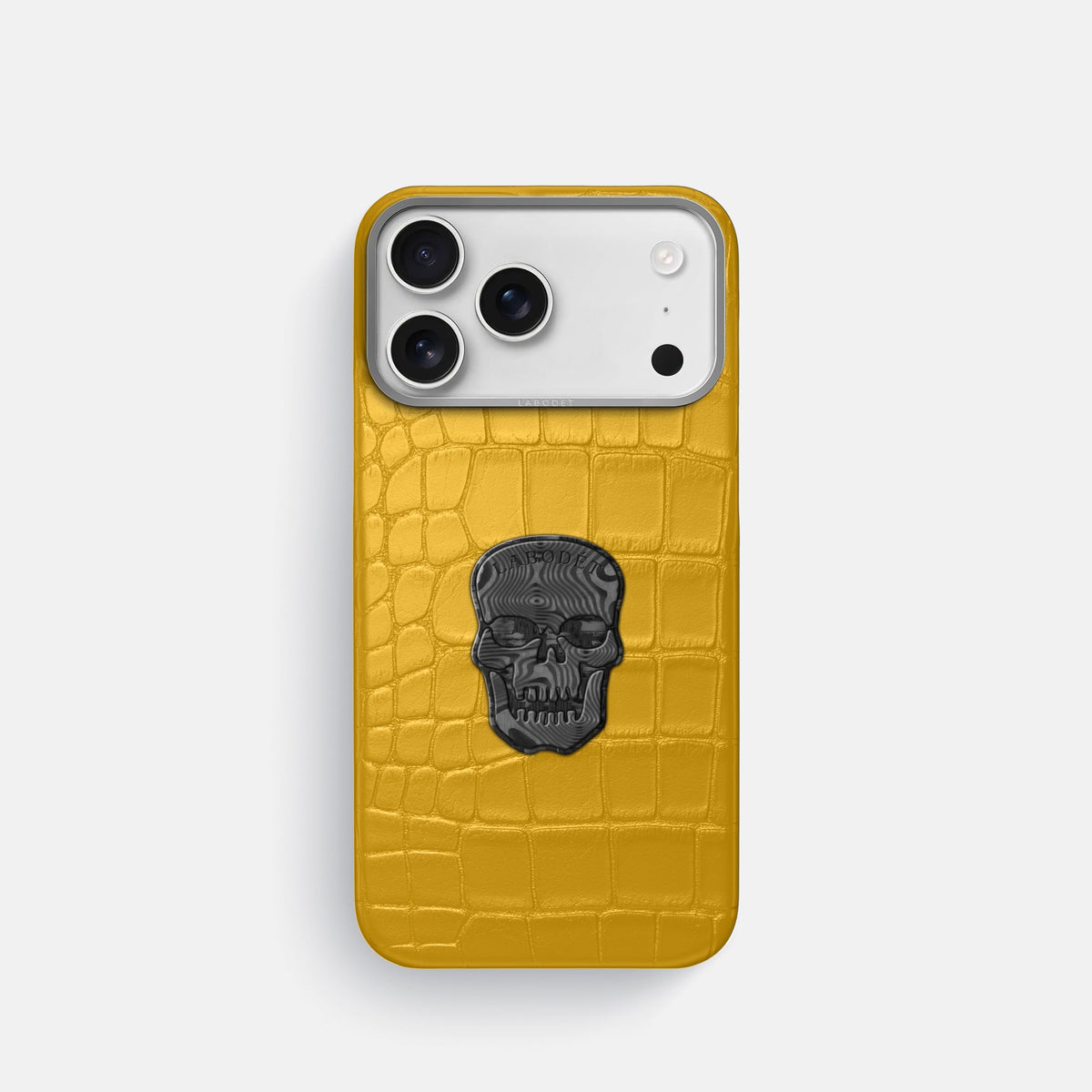 Classic Case With Carbon Skull For iPhone 18 Pro In Alligator -1 | Yellow-Steel