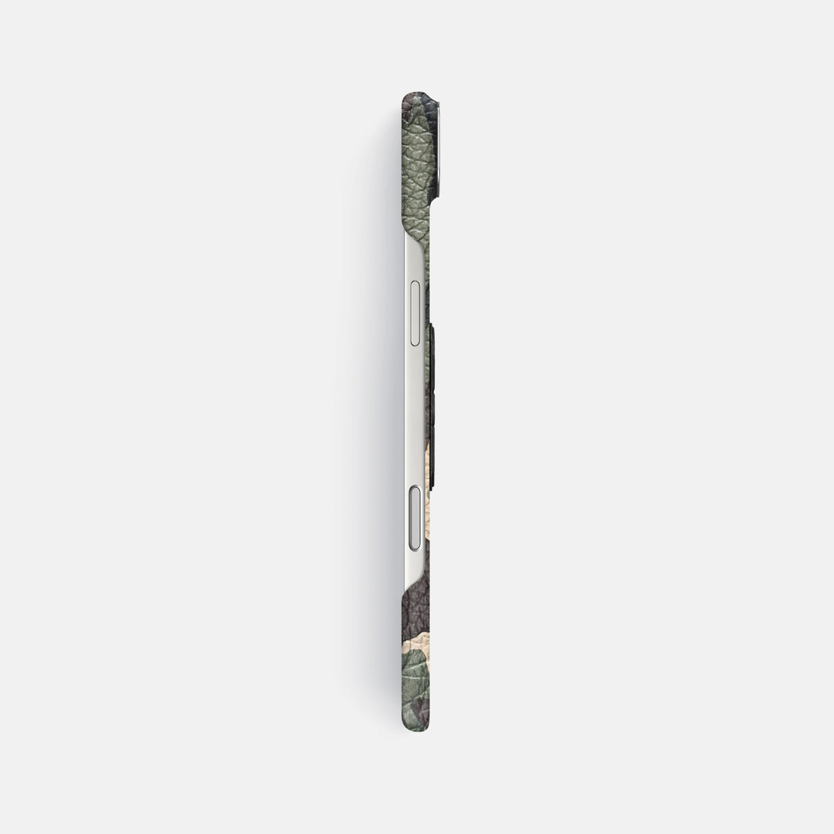 Classic Case With Carbon Skull For iPhone 17 Air In Calf -3 | Camouflage-Steel