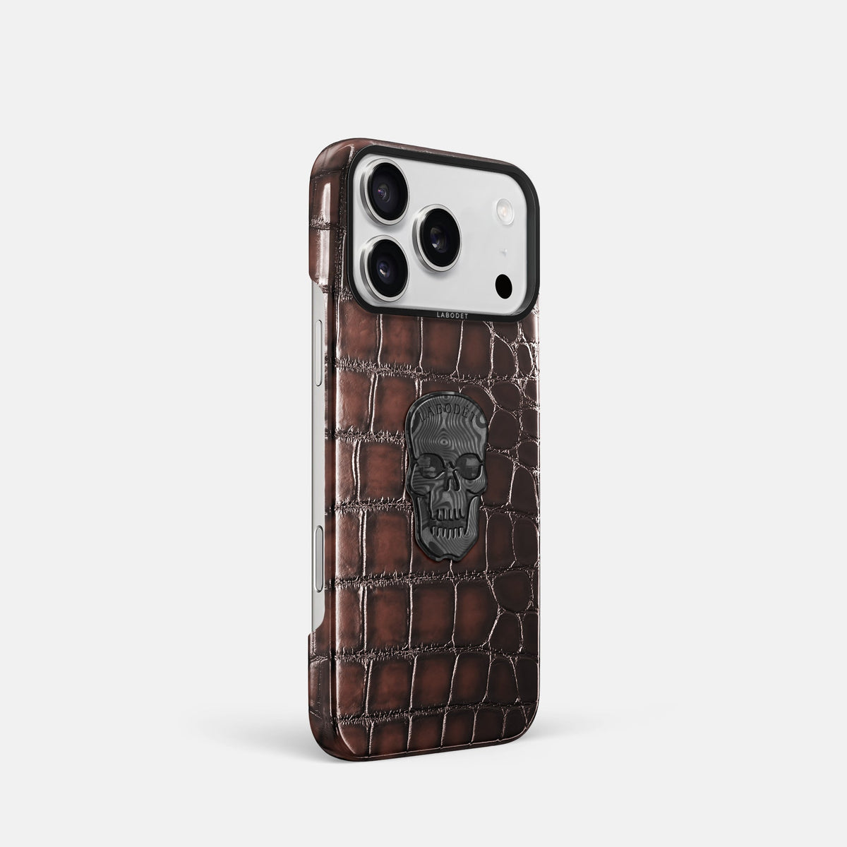 Classic Case With Carbon Skull For iPhone 18 Pro In Patina Alligator -2 | Havana-Brown-Black