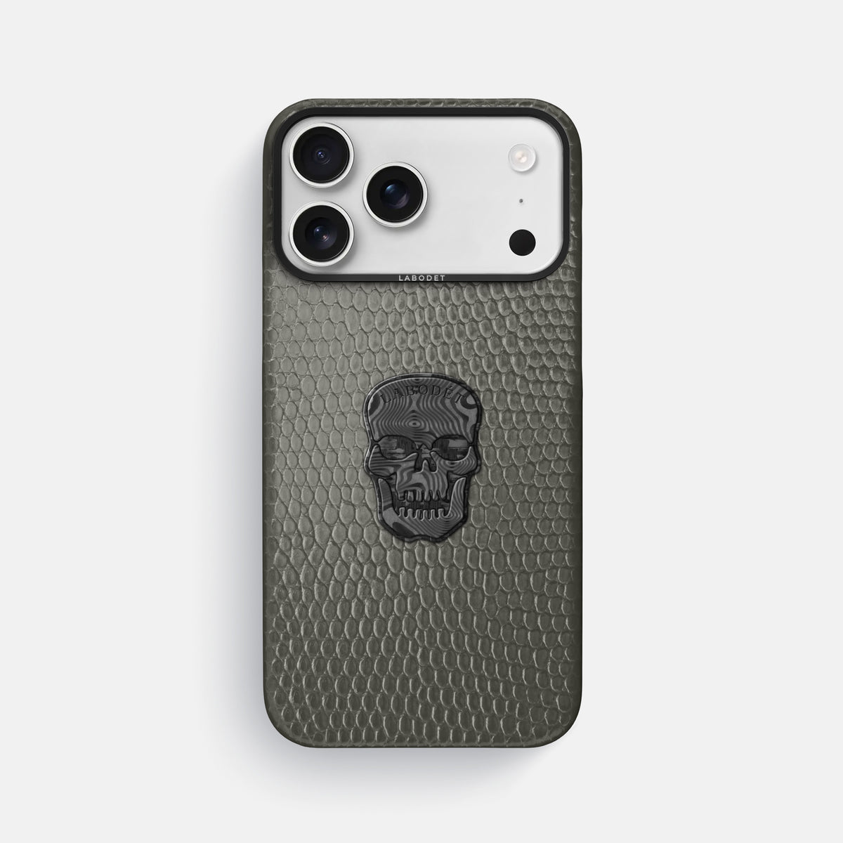 Classic Case With Carbon Skull For iPhone 17 Pro Max In Lizard -1 | Grey-Black