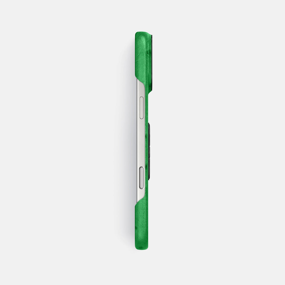Classic Case With Carbon Skull For iPhone 18 Pro Max In Ostrich -3 | Kentucky-Green-Black