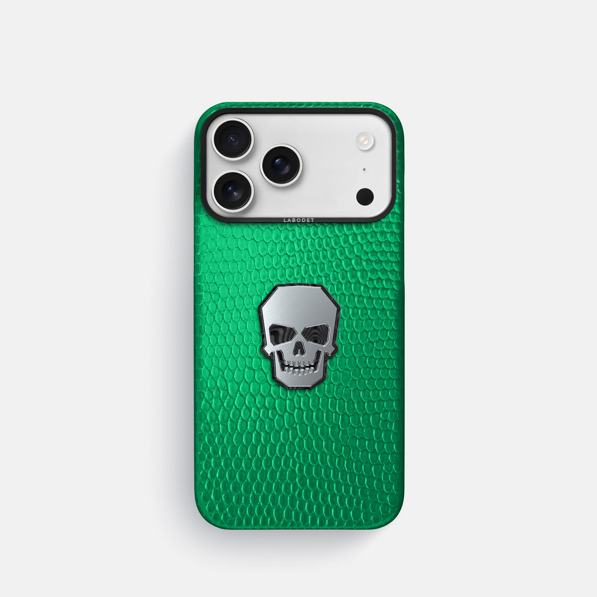 Classic Case With Titanium Skull For iPhone 17 Pro In Lizard -1 | Apple-Green-Black