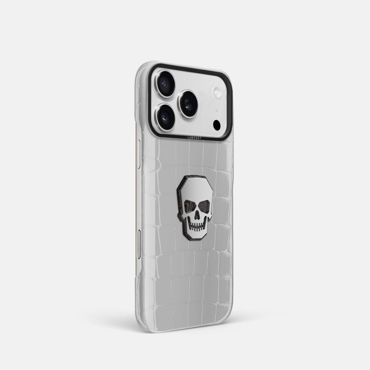 Classic Case With Titanium Skull For iPhone 18 Pro In Shiny Alligator -2 | White-Black