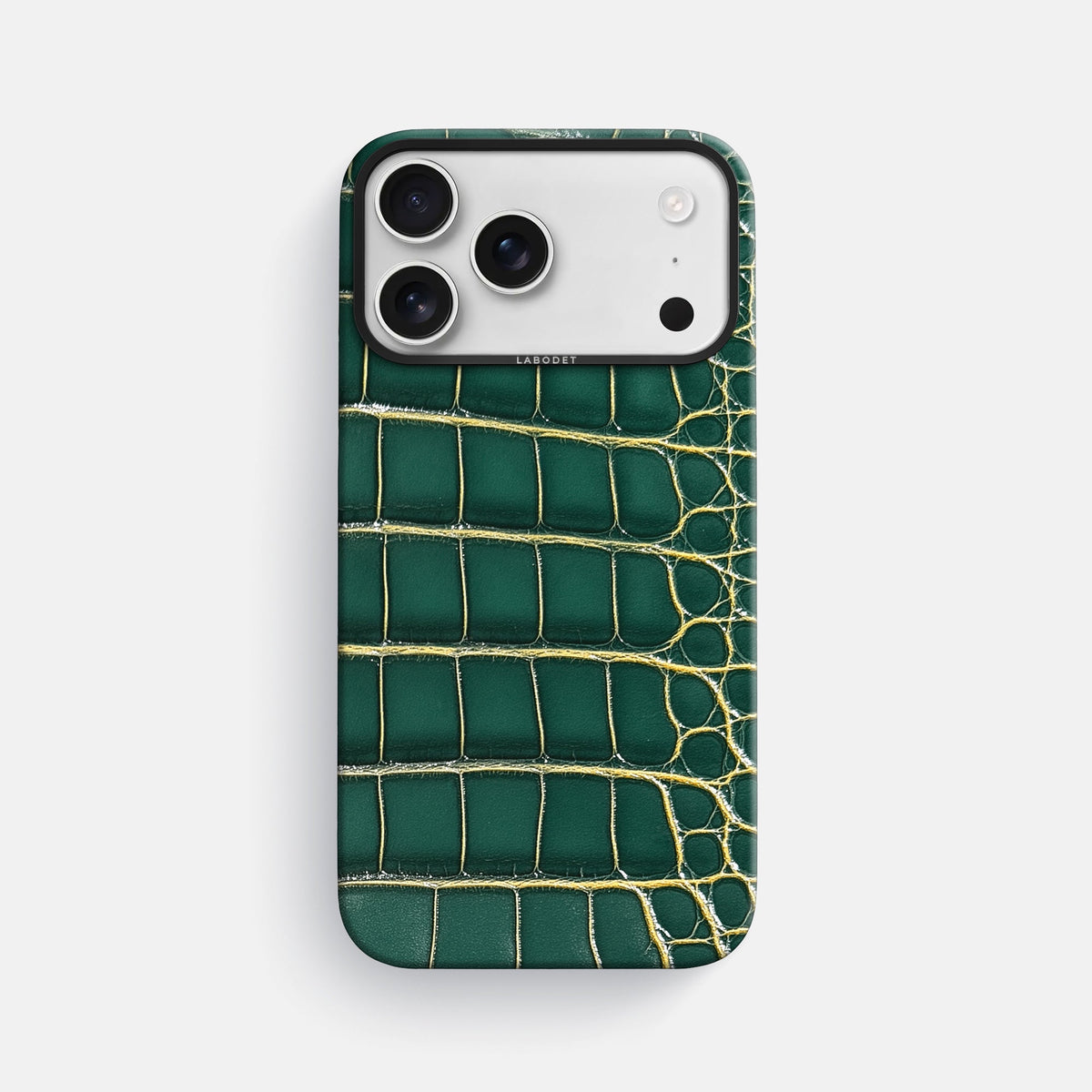 Classic Case For iPhone 18 Pro Max In Patina Alligator -1 | Cambridge-Black