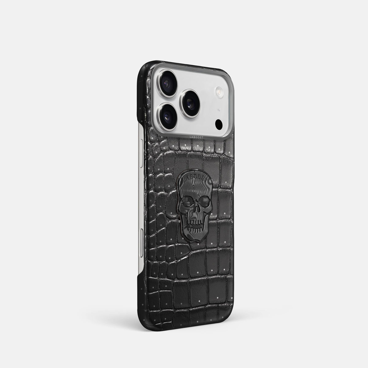 Classic Case With Carbon Skull For iPhone 18 Pro In Porosus Crocodile -2 | Shiny-Black-Steel
