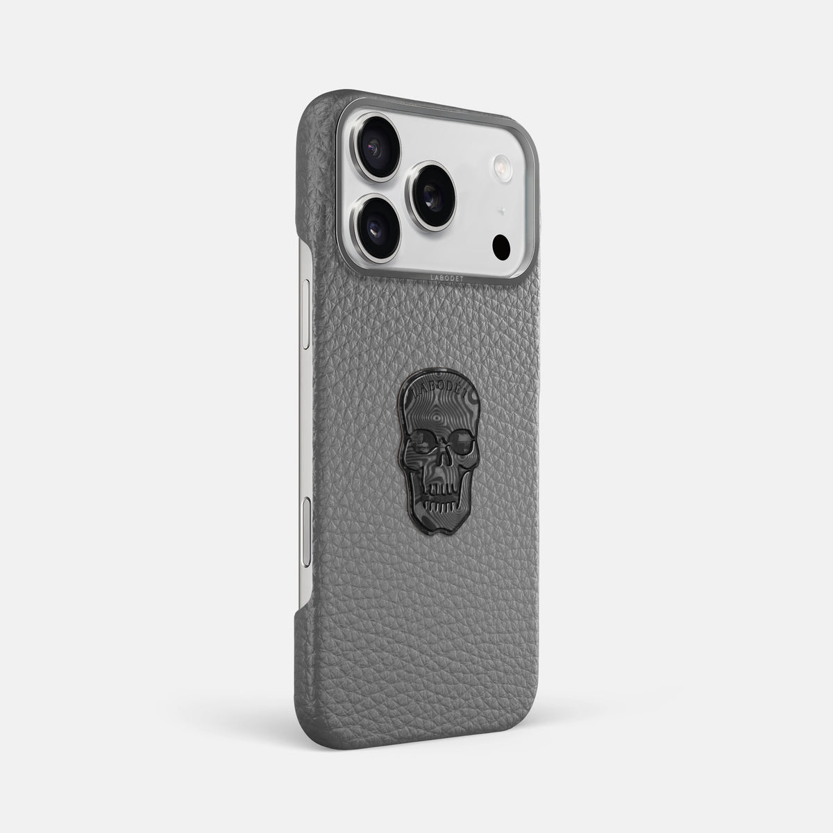 Classic Case With Carbon Skull For iPhone 17 Pro Max In Calf -2 | Souris-Steel