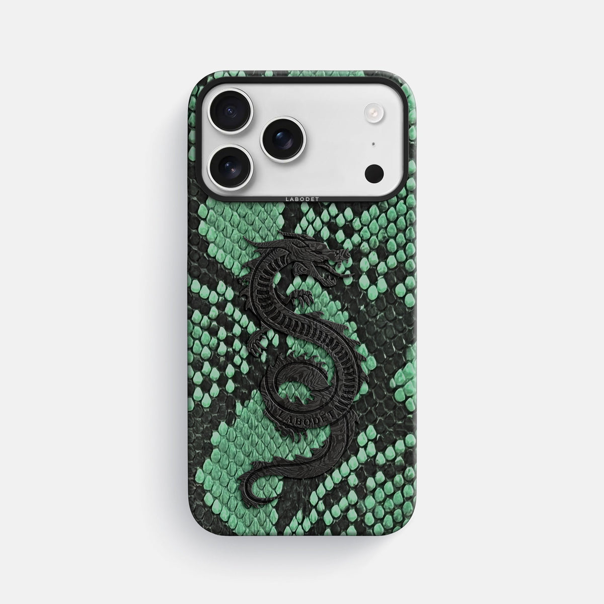 Classic Case With Carbon Dragon For iPhone 18 Pro Max In Deluxe Python -1 | Forest-Green-Black
