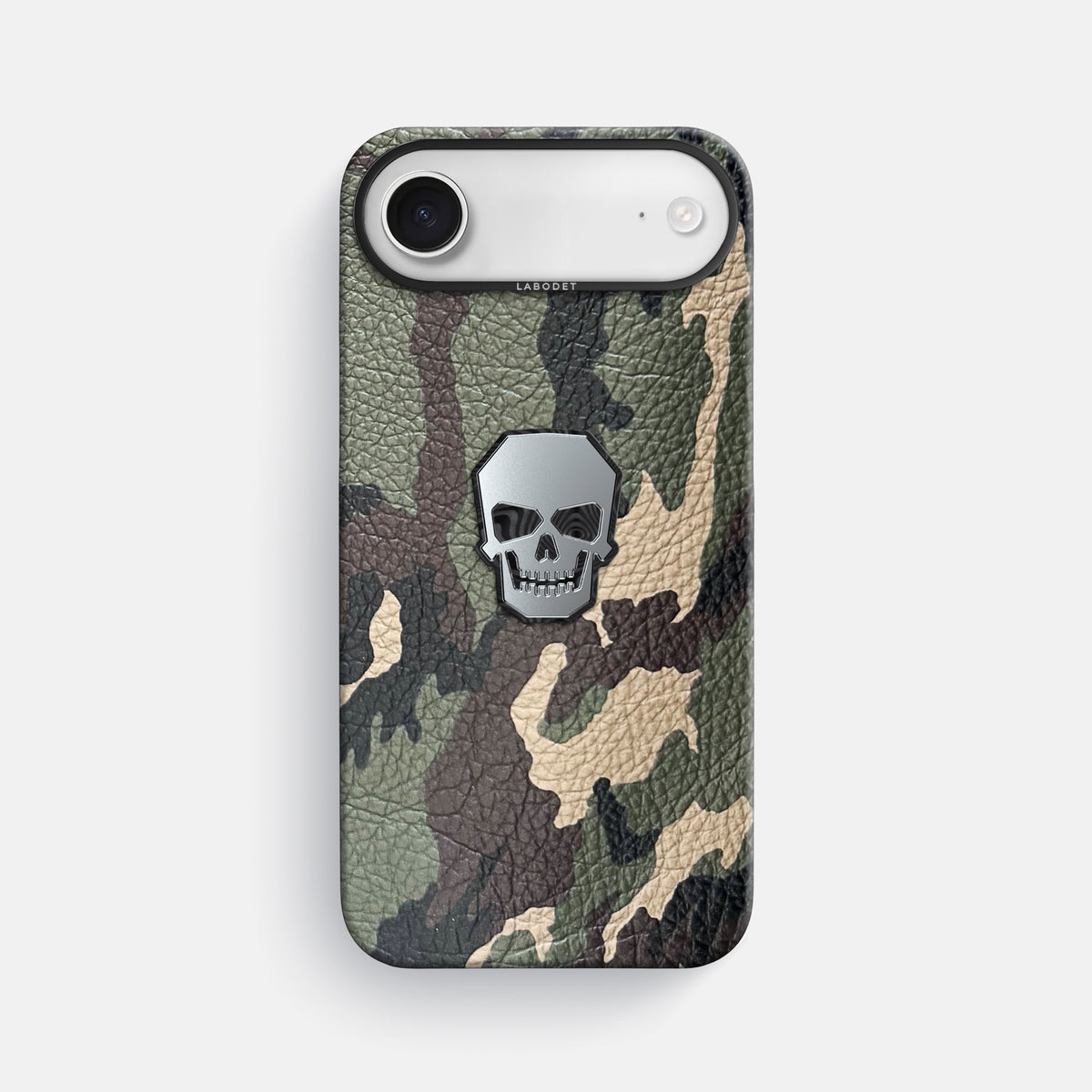 Classic Case With Titanium Skull For iPhone 17 Air In Calf -1 | Camouflage-Black