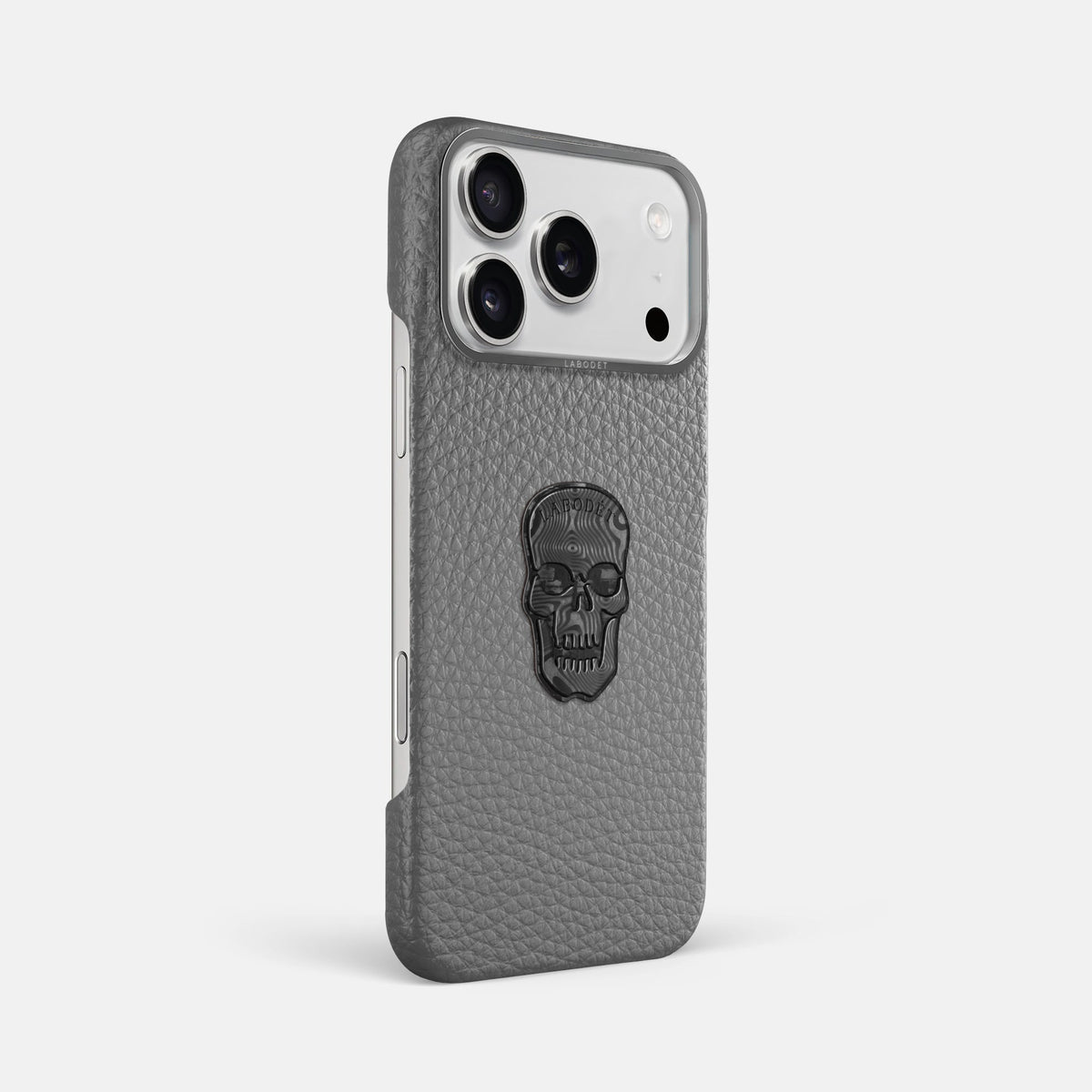 Classic Case With Carbon Skull For iPhone 18 Pro Max In Calf -2 | Souris-Steel