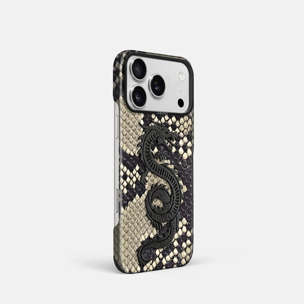 Classic Case With Carbon Dragon For iPhone 18 Pro In Deluxe Python -2 | Savannah-Black