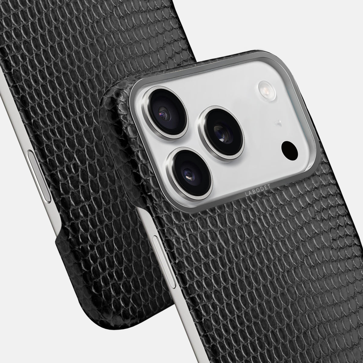Classic Case For iPhone 17 Pro Max In Lizard -6 | Black-Steel