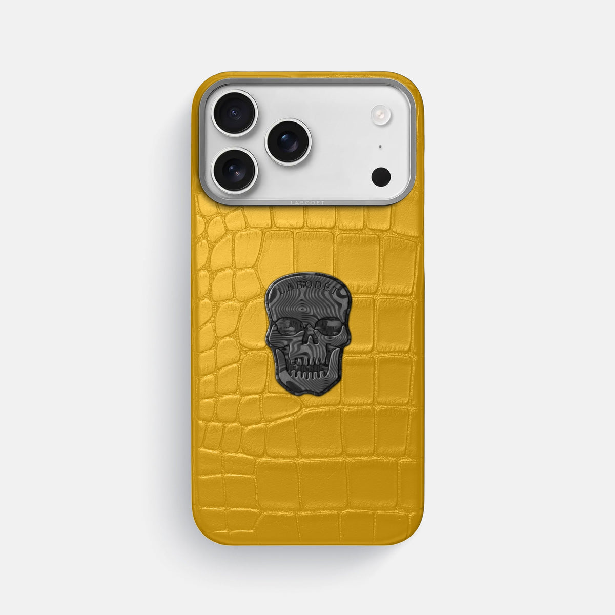 Classic Case With Carbon Skull For iPhone 18 Pro Max In Alligator -1 | Yellow-Steel