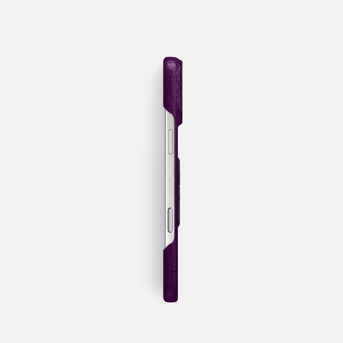 Classic Case With Carbon Skull For iPhone 18 Pro In Calf -3 | Violet-Black