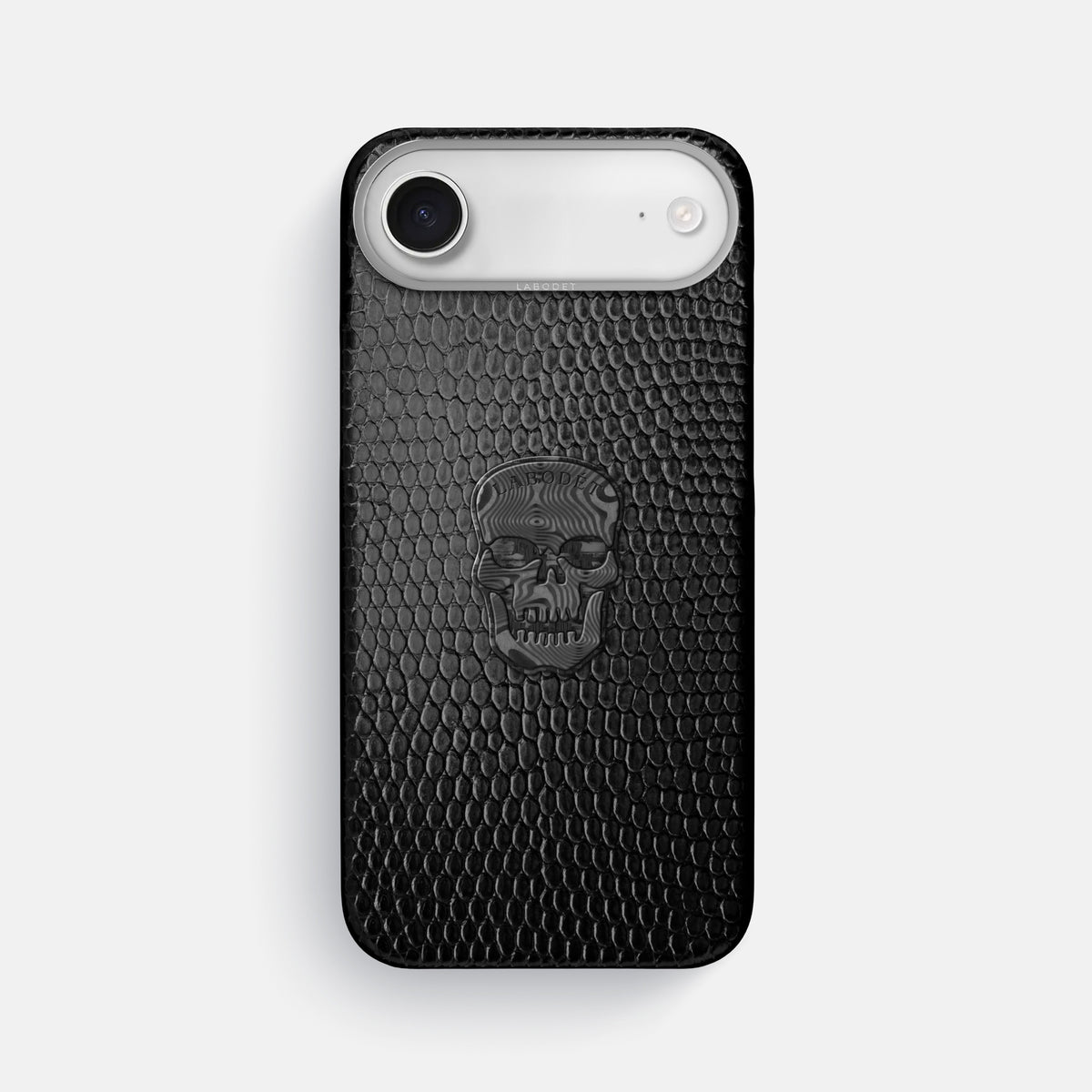 Classic Case With Carbon Skull For iPhone 17 Air In Lizard -1 | Black-Steel