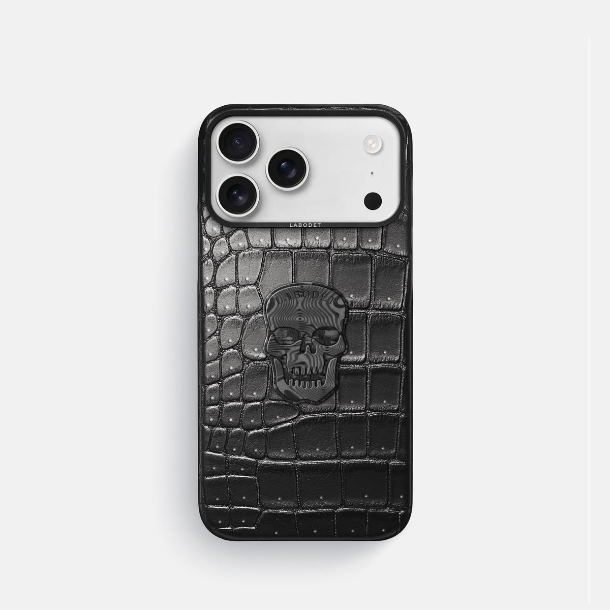 Classic Case With Carbon Skull For iPhone 18 Pro In Porosus Crocodile -1 | Shiny-Black-Black