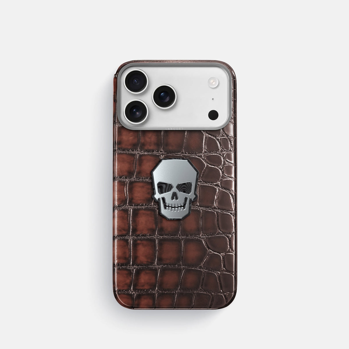Classic Case With Titanium Skull For iPhone 18 Pro In Patina Alligator -1 | Havana-Brown-Steel
