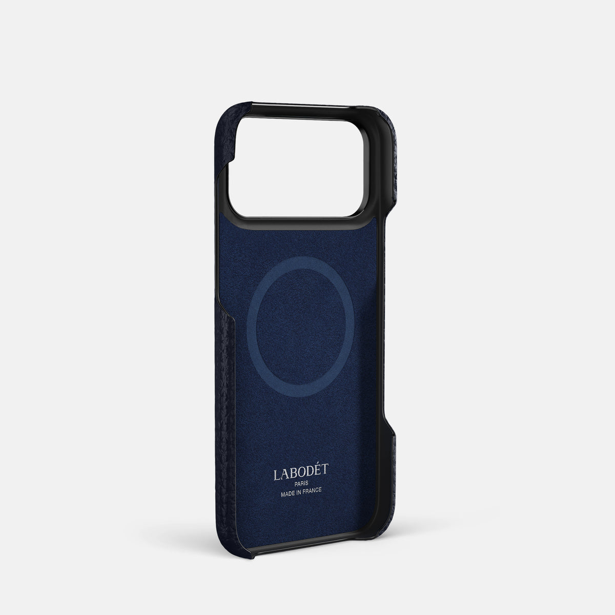 Center Handle For iPhone 17 Pro In Calf -3 | Marine-Black