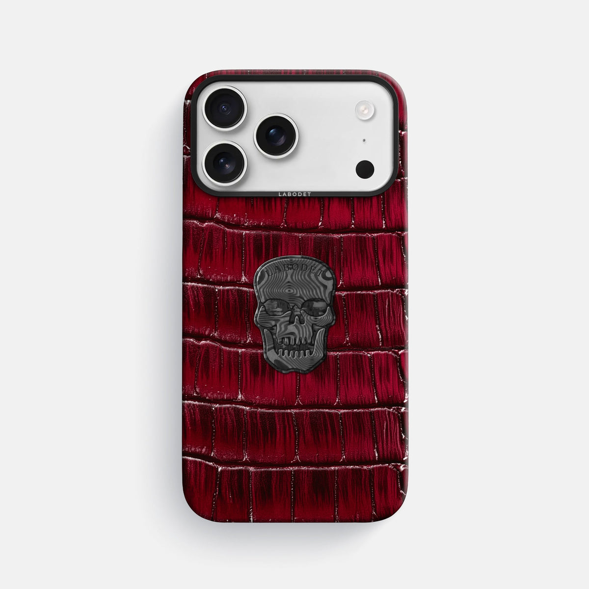 Classic Case With Carbon Skull For iPhone 18 Pro Max In Patina Alligator -1 | Havana-Burgundy-Black
