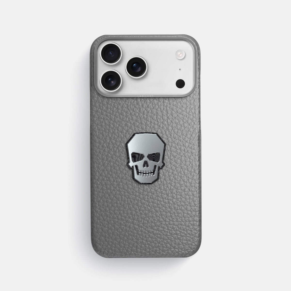Classic Case With Titanium Skull For iPhone 18 Pro Max In Calf -1 | Souris-Steel