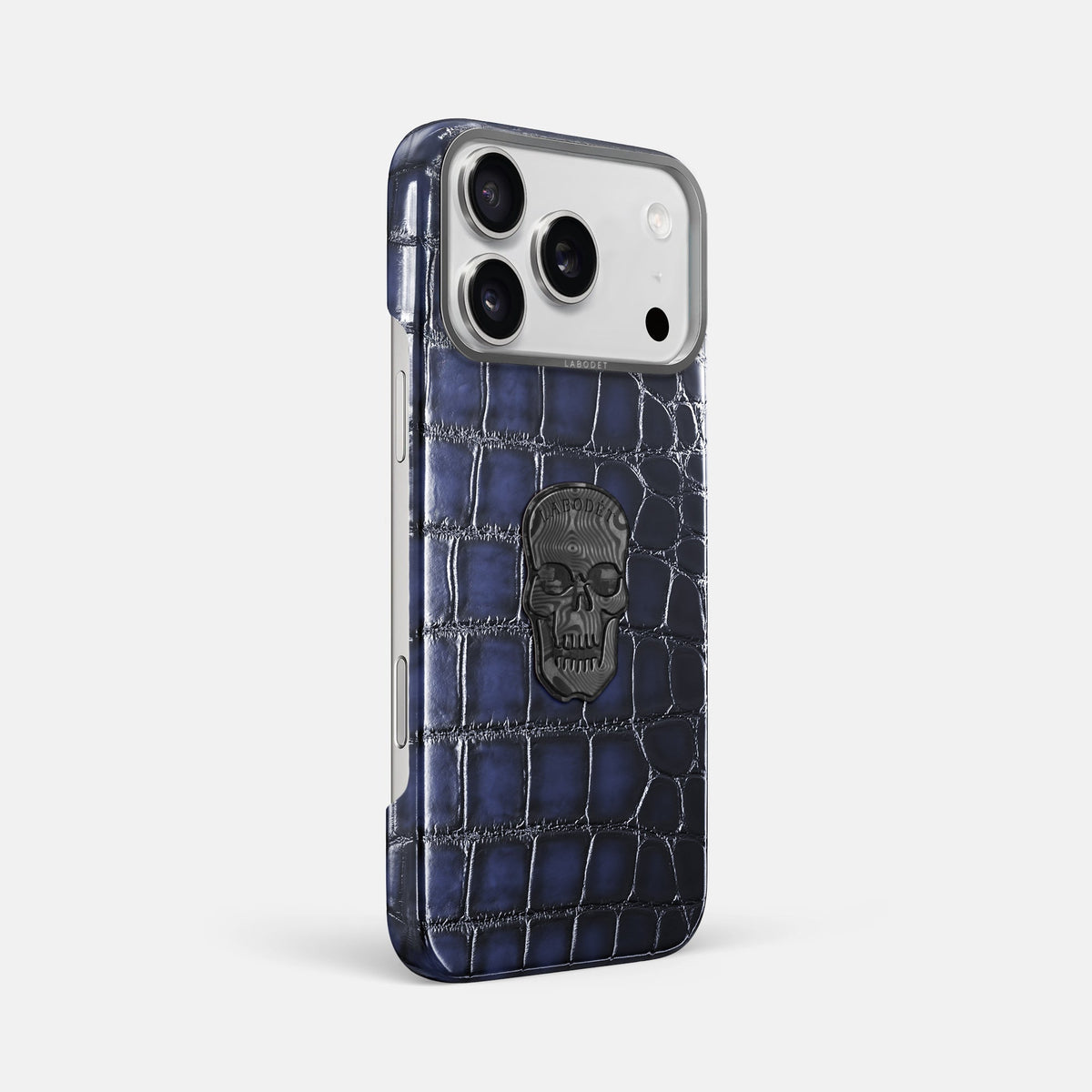 Classic Case With Carbon Skull For iPhone 18 Pro Max In Patina Alligator -2 | Havana-Blue-Steel
