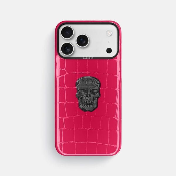 Classic Case With Carbon Skull For iPhone 17 Pro Max In Shiny Alligator