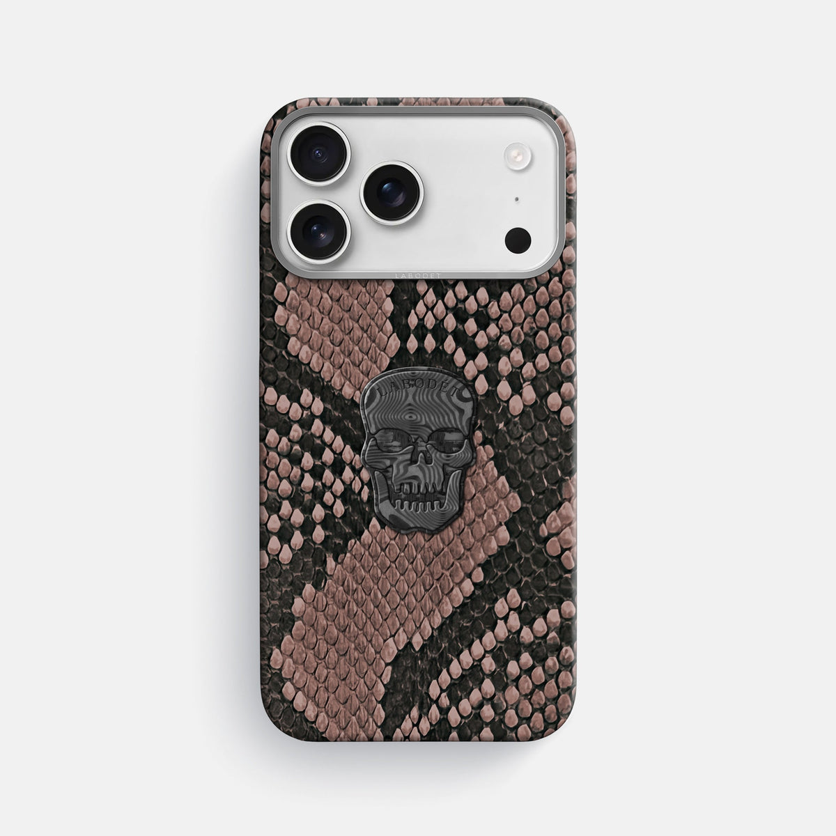 Classic Case With Carbon Skull For iPhone 18 Pro Max In Deluxe Python -1 | Mahogany-Brown-Steel