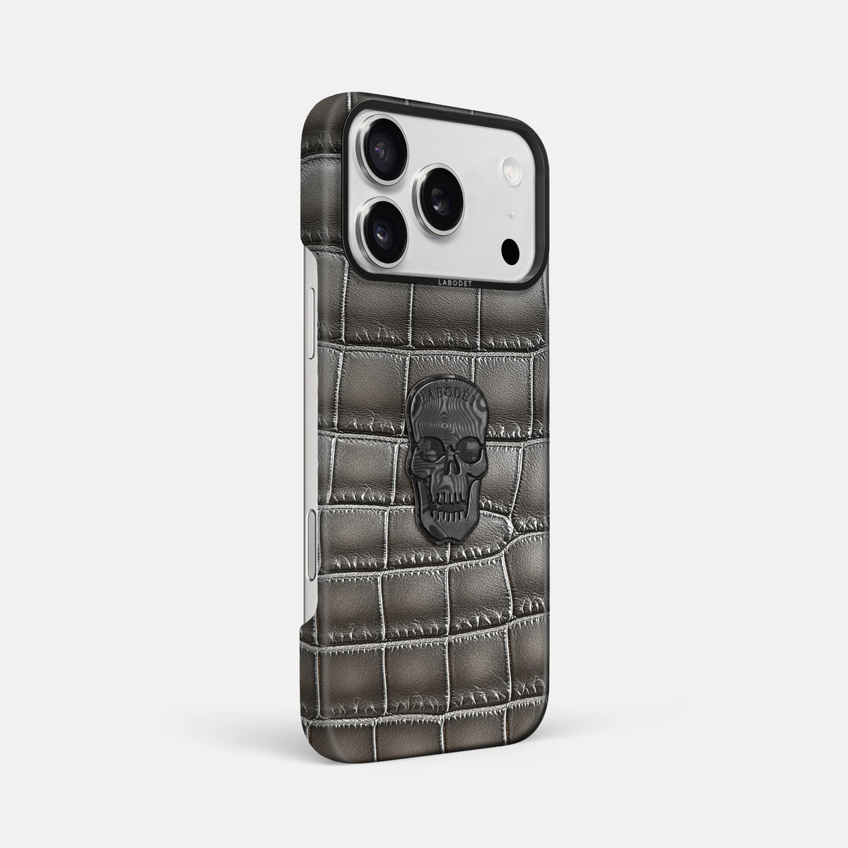 Classic Case With Carbon Skull For iPhone 18 Pro Max In Patina Alligator -2 | Grey-Black