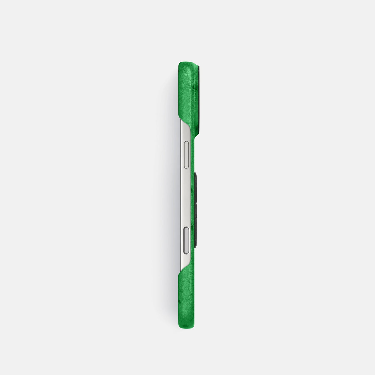 Classic Case With Carbon Skull For iPhone 18 Pro In Ostrich -3 | Kentucky-Green-Black