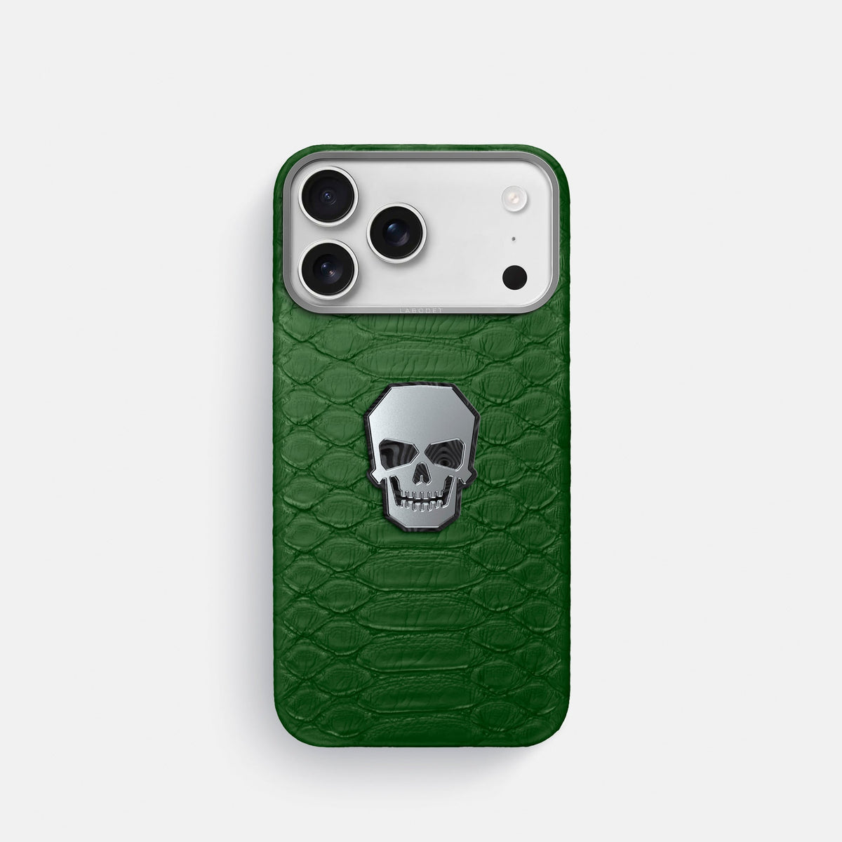 Classic Case With Titanium Skull For iPhone 18 Pro In Python -1 | Green-Steel