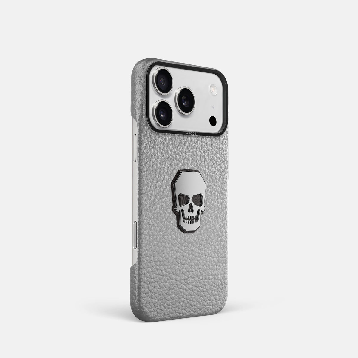 Classic Case With Titanium Skull For iPhone 18 Pro In Calf -2 | Nuage-Black
