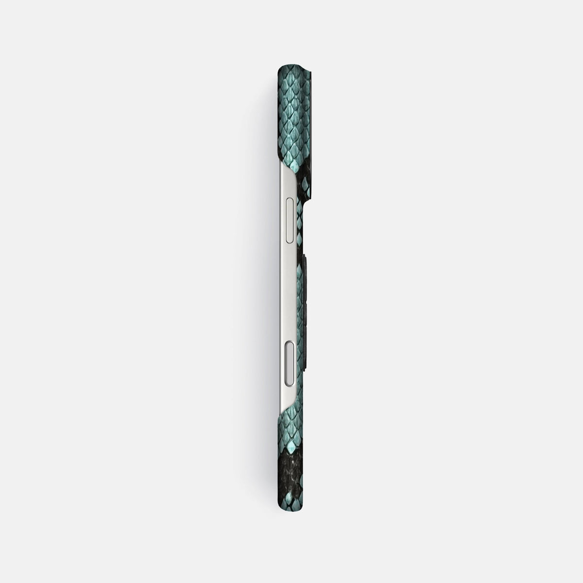 Classic Case With Carbon Skull For iPhone 18 Pro Max In Deluxe Python -3 | Blue-Lagoon-Black