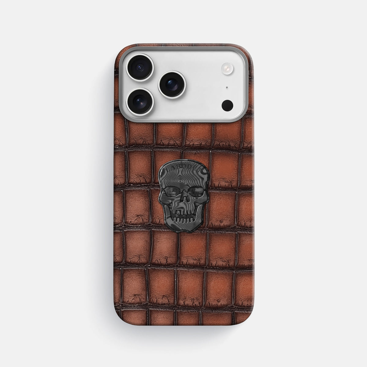 Classic Case With Carbon Skull For iPhone 18 Pro Max In Patina Alligator -1 | Baobab-Steel