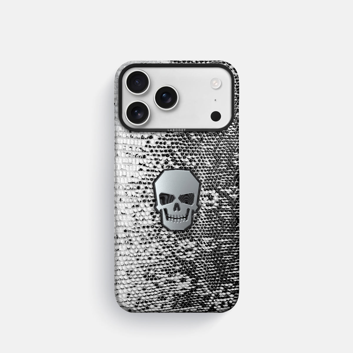 Classic Case With Titanium Skull For iPhone 17 Pro In Himalayan Lizard -1 | Dark-Black