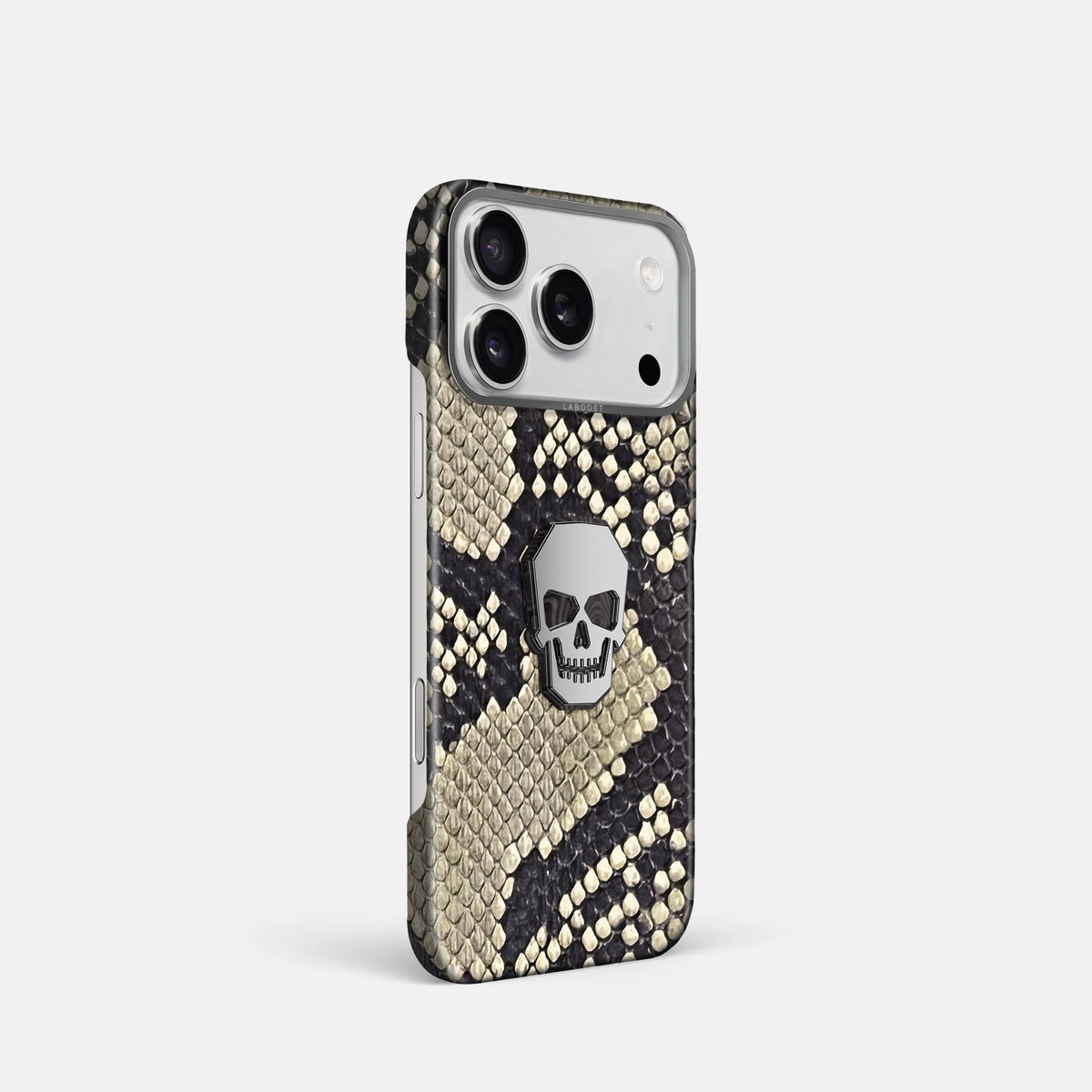Classic Case With Titanium Skull For iPhone 18 Pro In Deluxe Python -2 | Savannah-Steel