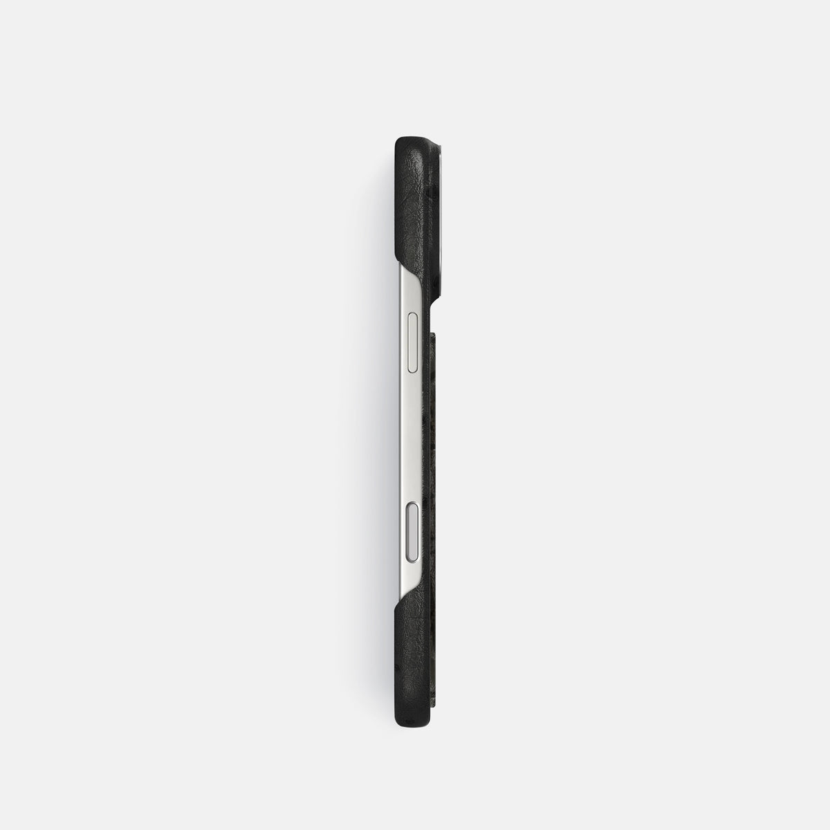 Classic Case With Carbon Dragon For iPhone 17 Pro In Ostrich -3 | Black-Steel