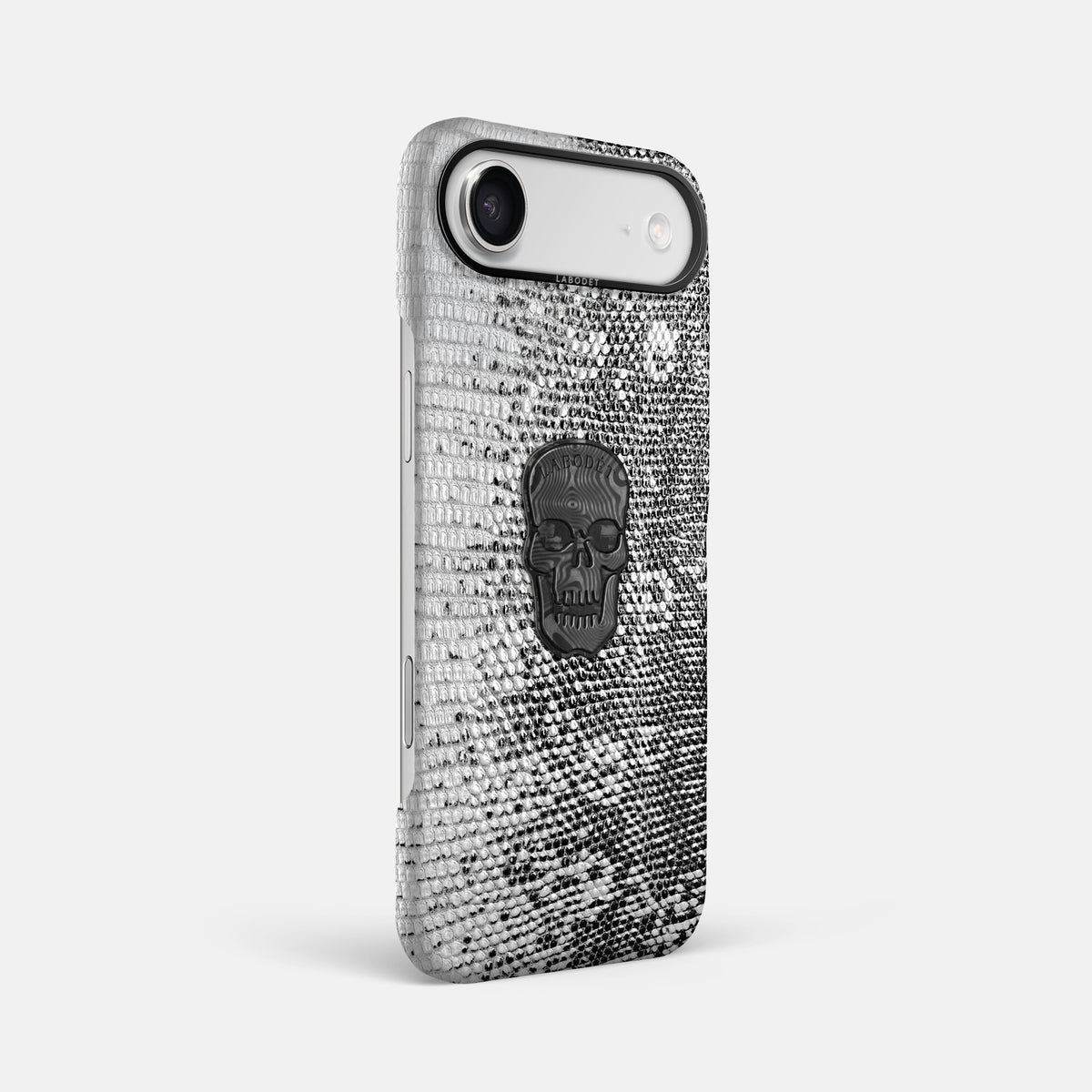 Classic Case With Carbon Skull For iPhone 17 Air In Himalayan Lizard -2 | Dark-Black