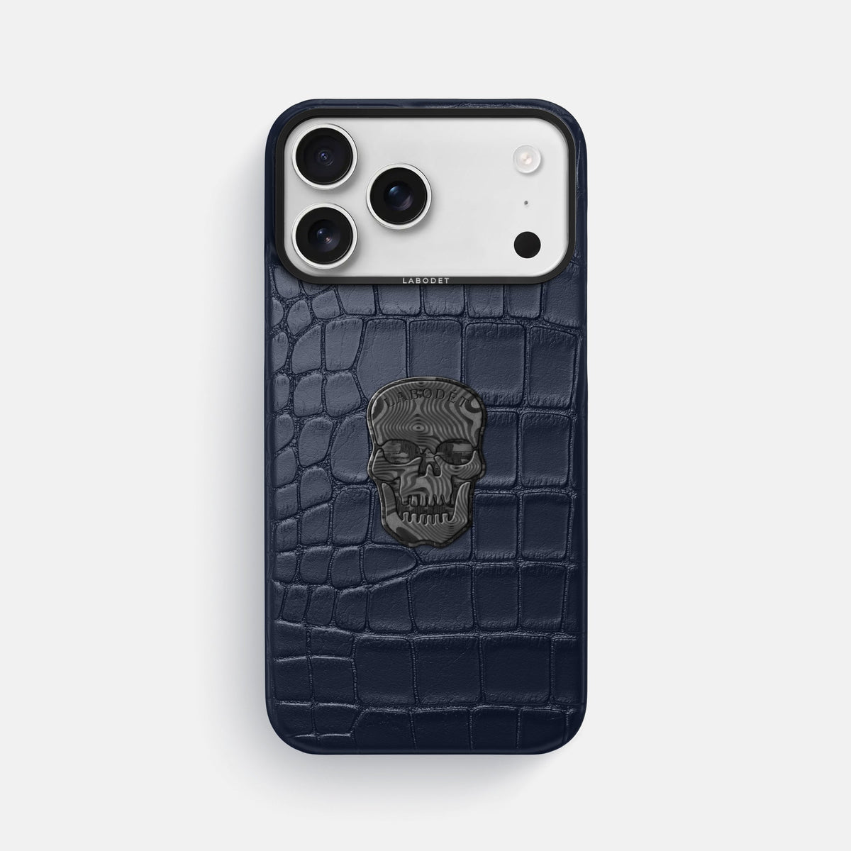 Classic Case With Carbon Skull For iPhone 18 Pro Max In Alligator -1 | Navy-Blue-Black