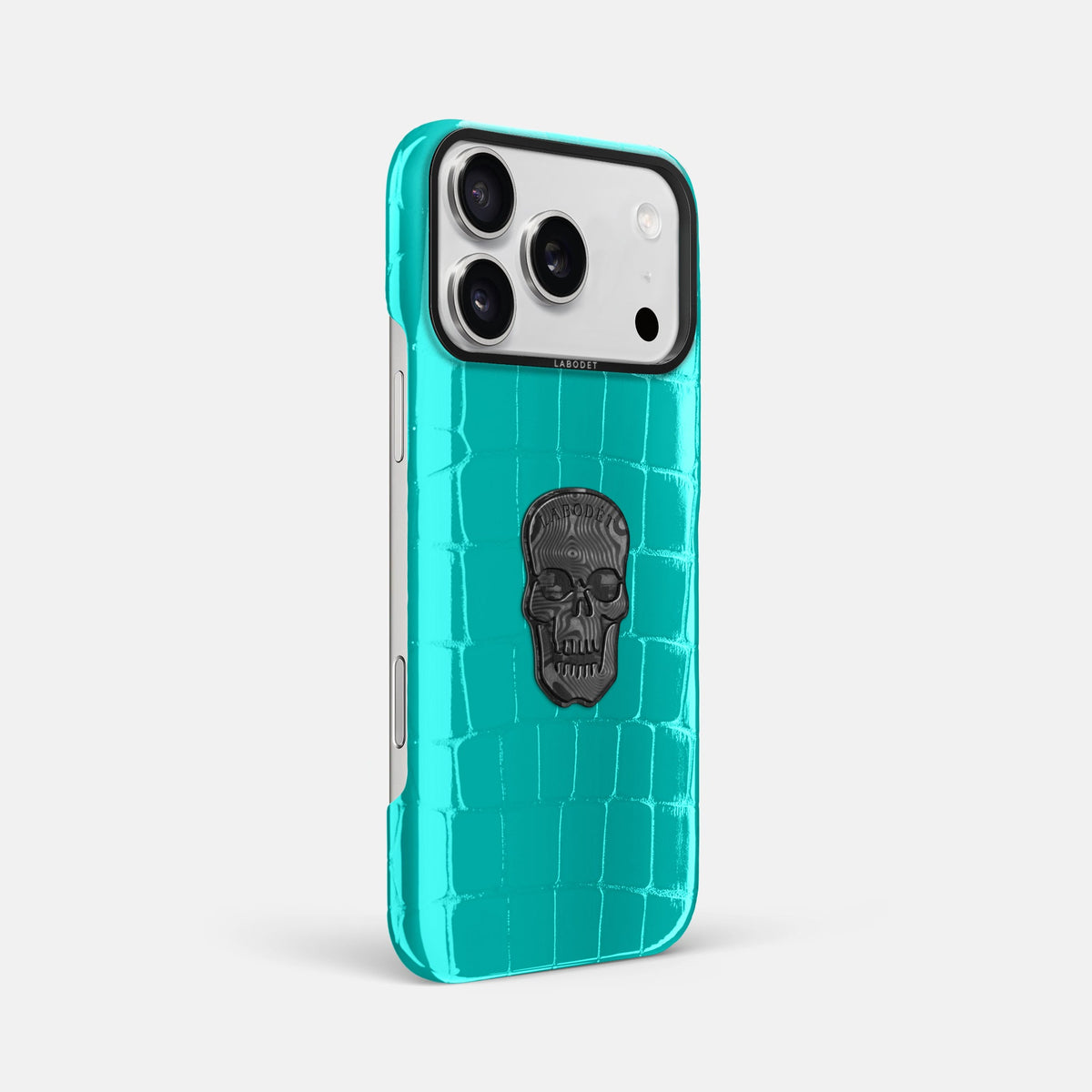 Classic Case With Carbon Skull For iPhone 18 Pro Max In Shiny Alligator -2 | Mint-Black