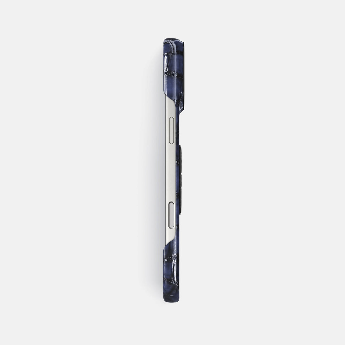 Classic Case With Titanium Skull For iPhone 18 Pro Max In Patina Alligator -3 | Havana-Blue-Black