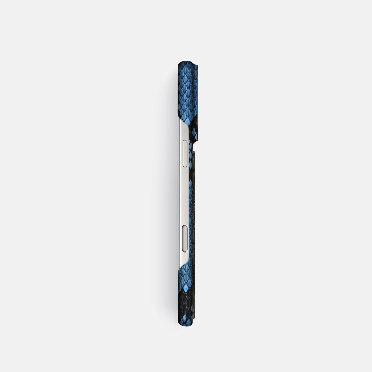 Classic Case With Carbon Dragon For iPhone 18 Pro In Deluxe Python -3 | Blue-Jeans-Black