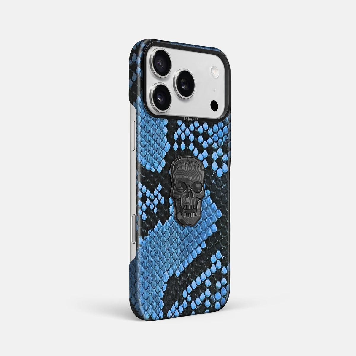 Classic Case With Carbon Skull For iPhone 18 Pro Max In Deluxe Python -2 | Blue-Jeans-Black