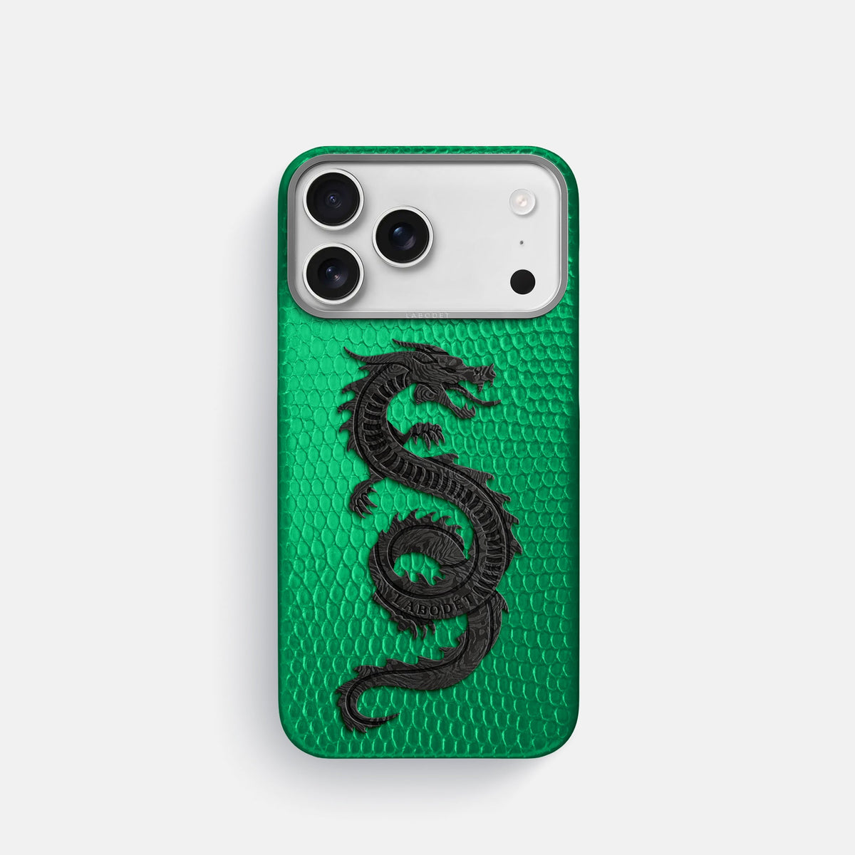 Classic Case With Carbon Dragon For iPhone 18 Pro In Lizard -1 | Apple-Green-Steel