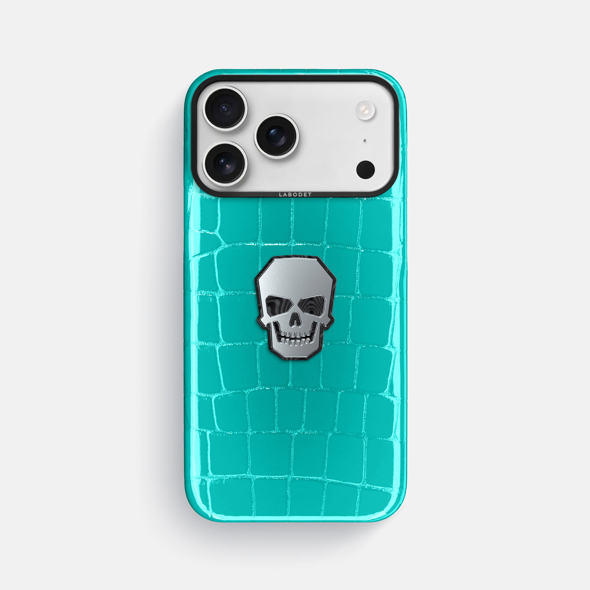 Classic Case With Titanium Skull For iPhone 17 Pro Max In Shiny Alligator -1 | Mint-Black